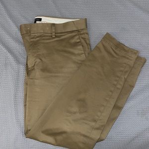 Banana Republic Mason Athletic Tapered Fit Dark Khaki Chino Pants